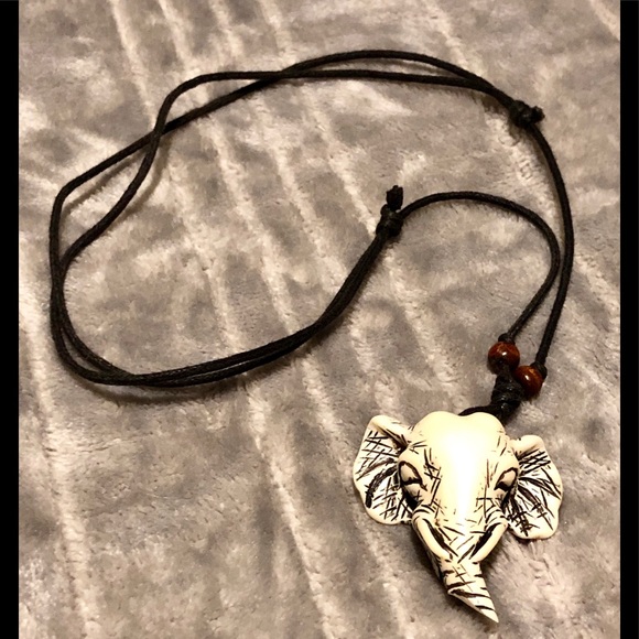 ♥️ Elephant Sliding Knot Cord Necklace - Picture 3 of 5
